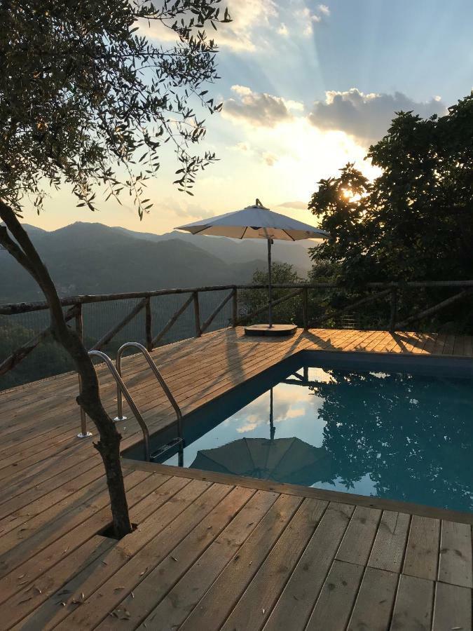 Piscina Con Vista Villa บาญญี ดี ลุกกา ภายนอก รูปภาพ